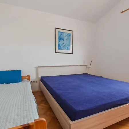 1 Bedroom Gorgeous In Pag Apartment