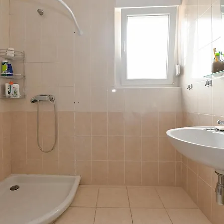 1 Bedroom Gorgeous In Pag *