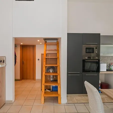 1 Bedroom Gorgeous In Pag Pag Town